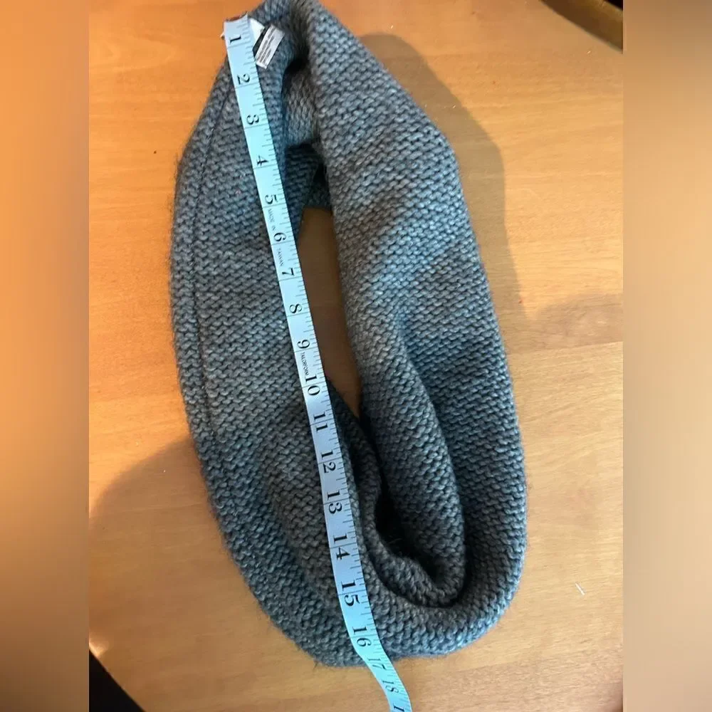 Portolano Gray wool/Polyester Blend Infinity Scarf